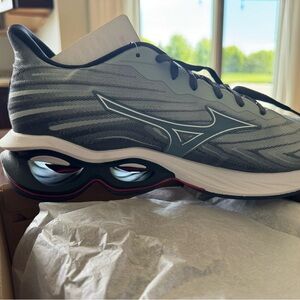 Mizuno Wave Creation 25 Black and Gray Running Shoes